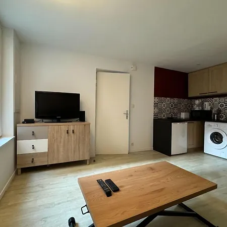 Charming Close To The Chateau De Apartment