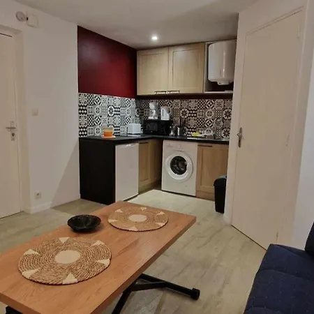 Apartament Charming Close To The Chateau De Caen