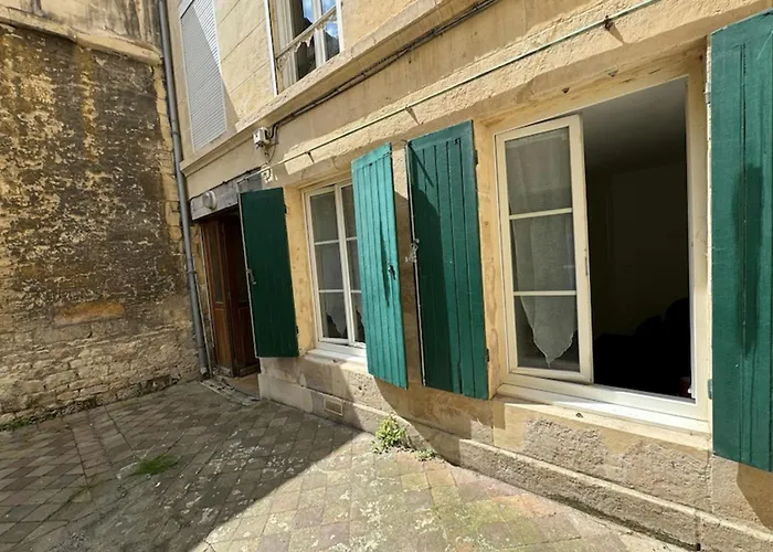 Charming Close To The Chateau De *